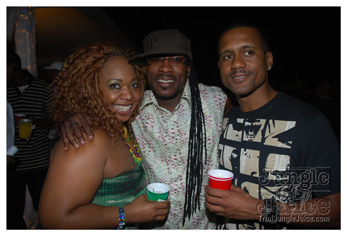 beach_house_carnival_2009-144