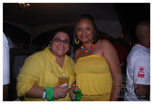 beach_house_carnival_2009-145