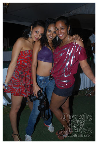 beach_house_carnival_2009-152