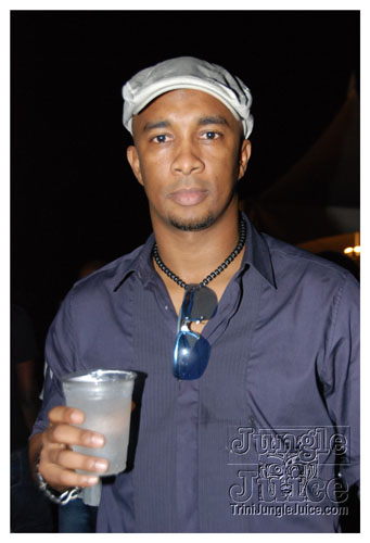 beach_house_carnival_2009-156