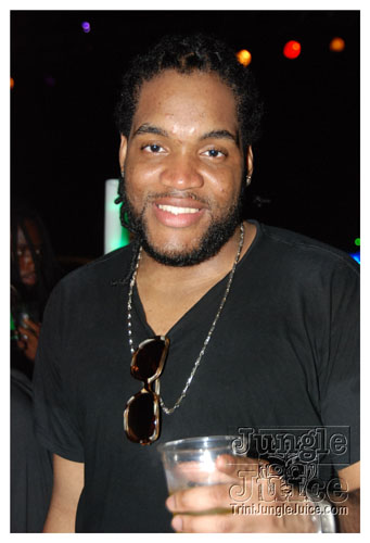 beach_house_carnival_2009-157