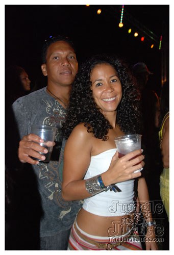 beach_house_carnival_2009-159