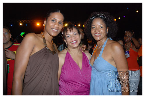 beach_house_carnival_2009-160