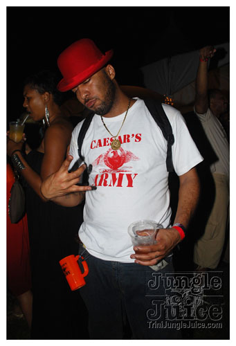 beach_house_carnival_2009-162