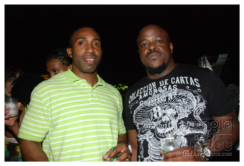 beach_house_carnival_2009-165