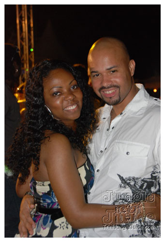 beach_house_carnival_2009-173