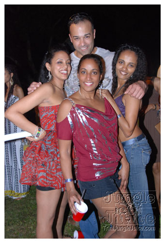 beach_house_carnival_2009-182
