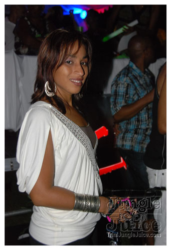 beach_house_carnival_2009-188