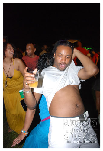 beach_house_carnival_2009-214