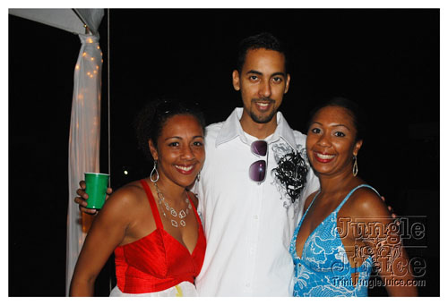 beach_house_carnival_2009-215