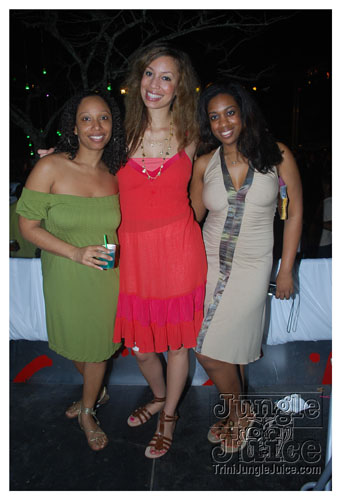 beach_house_carnival_2009-229