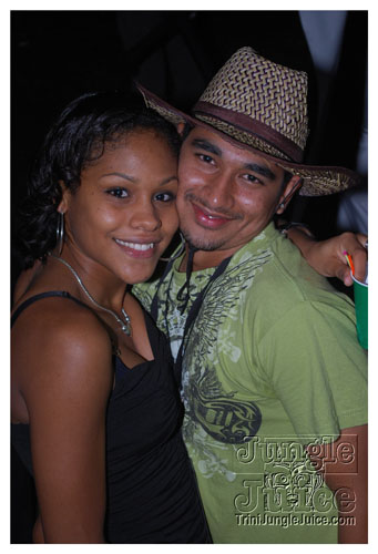 beach_house_carnival_2009-233