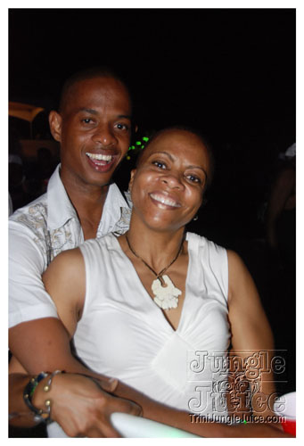 beach_house_carnival_2009-235