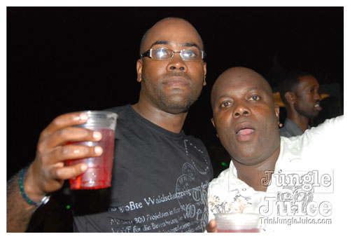 beach_house_carnival_2009-241