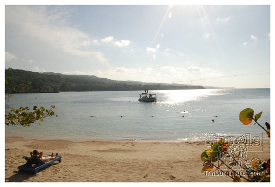 beach_jouvert_apr11-032