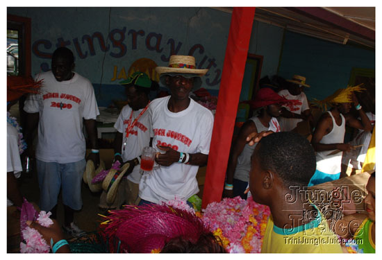 beach_jouvert_apr11-038