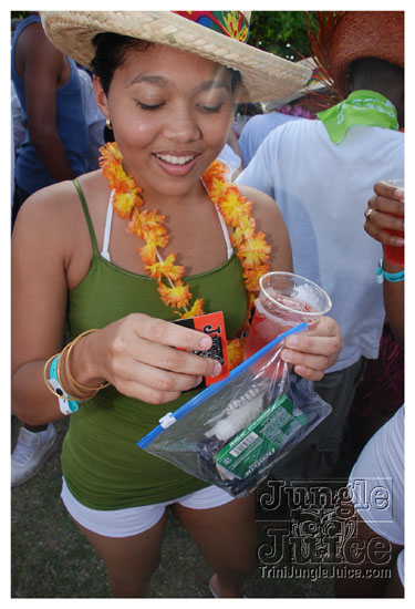 beach_jouvert_apr11-059