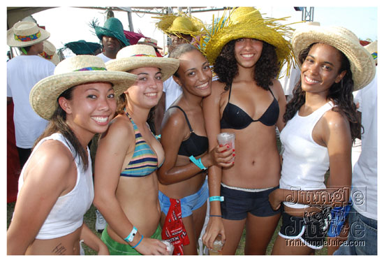 beach_jouvert_apr11-067