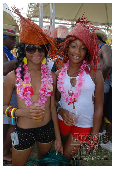 beach_jouvert_apr11-072