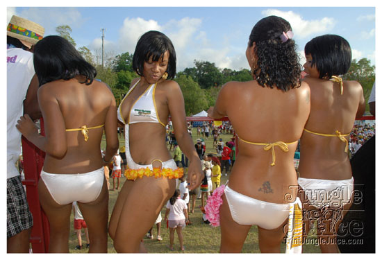 beach_jouvert_apr11-081
