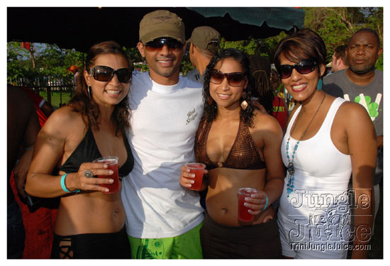 beach_jouvert_apr11-104