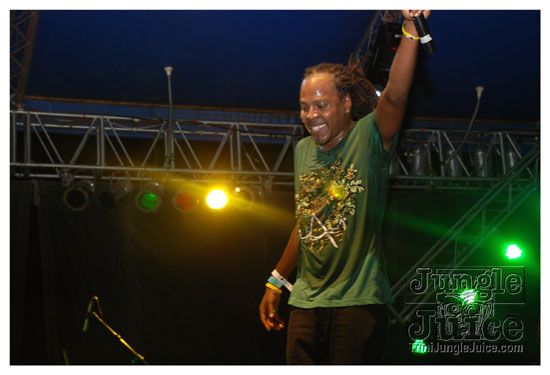 beach_jouvert_apr11-271