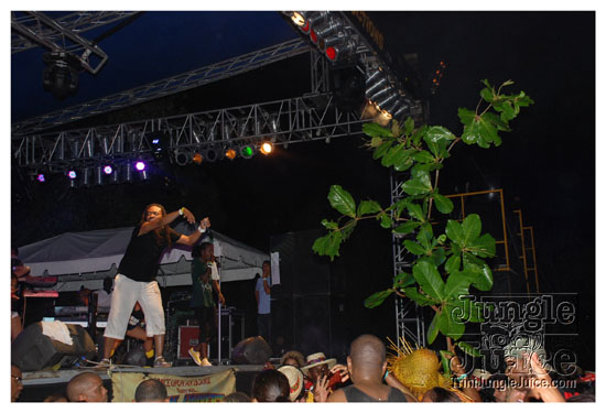 beach_jouvert_apr11-316