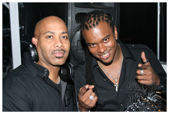 black_and_white_boatride_may23-002