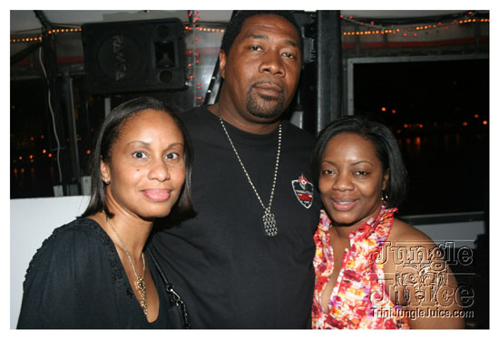 black_and_white_boatride_may23-092