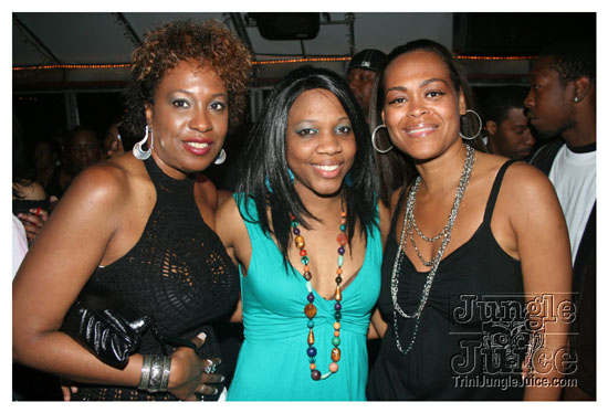 black_and_white_boatride_may23-094