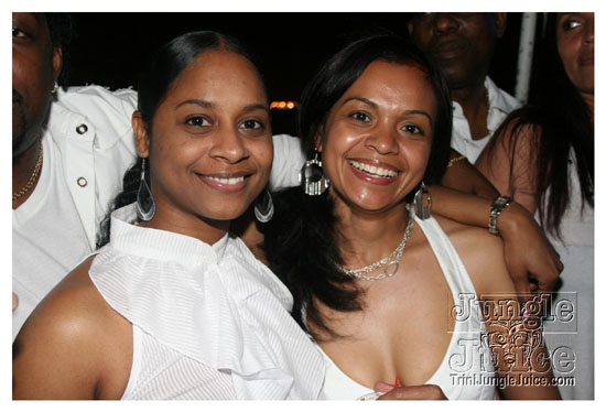 black_and_white_boatride_may23-098