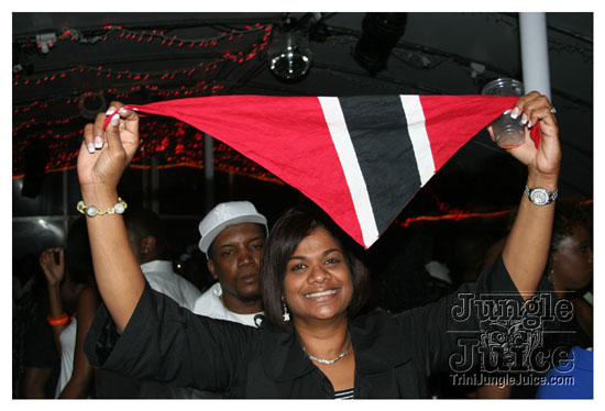 black_and_white_boatride_may23-099