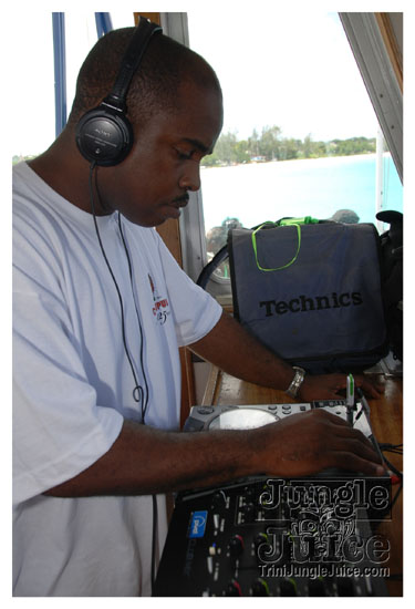 booze_cruise_2009_pt1-046