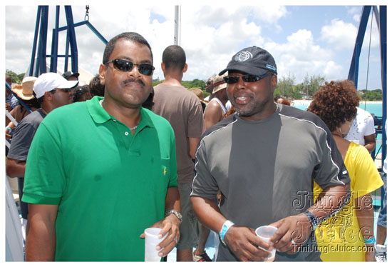 booze_cruise_2009_pt1-094