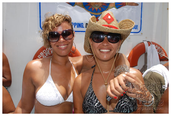 booze_cruise_2009_pt1-150