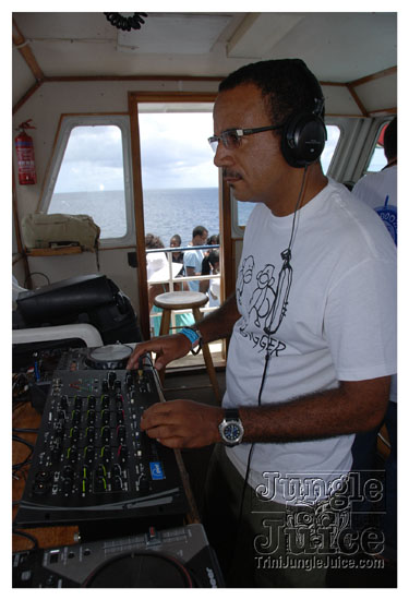 booze_cruise_2009_pt1-163