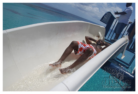 booze_cruise_2009_pt1-230