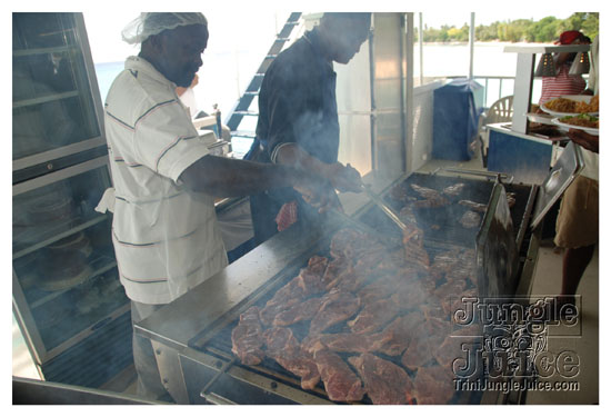 booze_cruise_2009_pt2-003