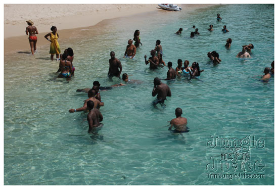 booze_cruise_2009_pt2-004