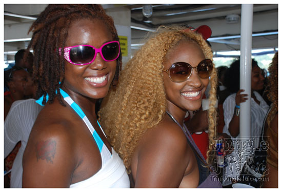 booze_cruise_2009_pt2-023