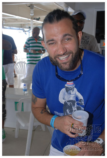 booze_cruise_2009_pt2-029