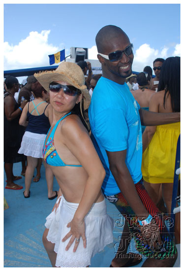 booze_cruise_2009_pt2-035