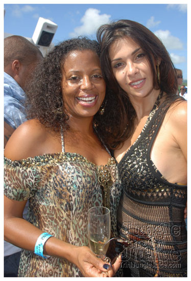 booze_cruise_2009_pt2-053