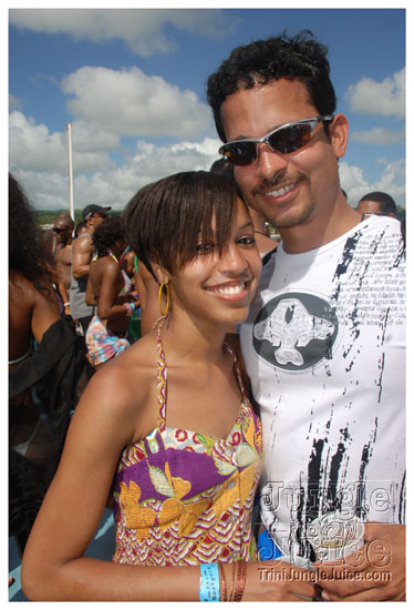 booze_cruise_2009_pt2-056