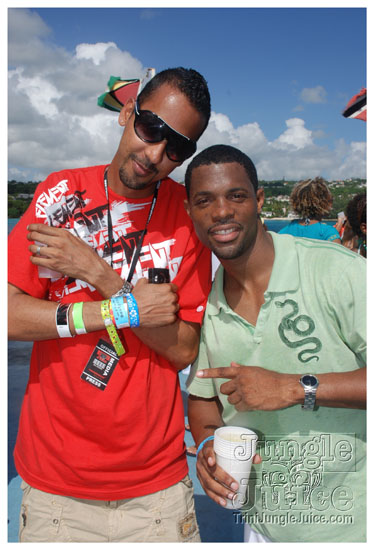 booze_cruise_2009_pt2-064