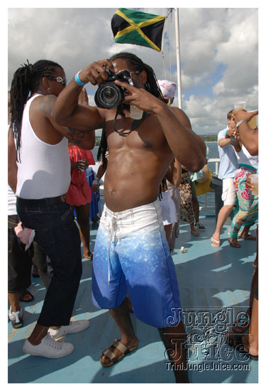 booze_cruise_2009_pt2-070
