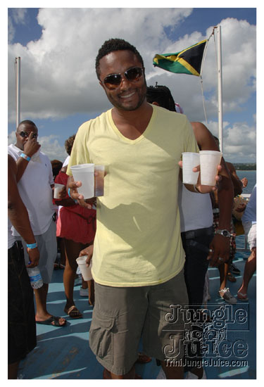 booze_cruise_2009_pt2-071