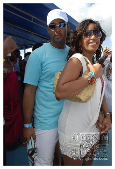 booze_cruise_2009_pt2-076