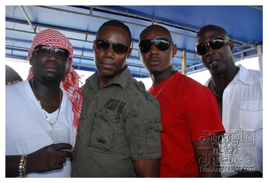 booze_cruise_2009_pt2-078