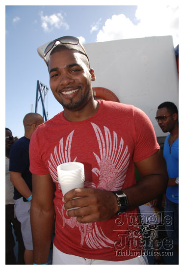 booze_cruise_2009_pt2-084